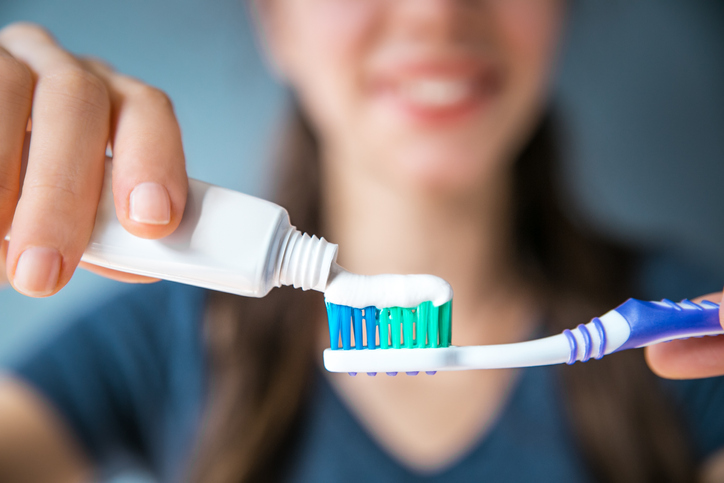 Pros and Cons of Different Types of Toothpaste